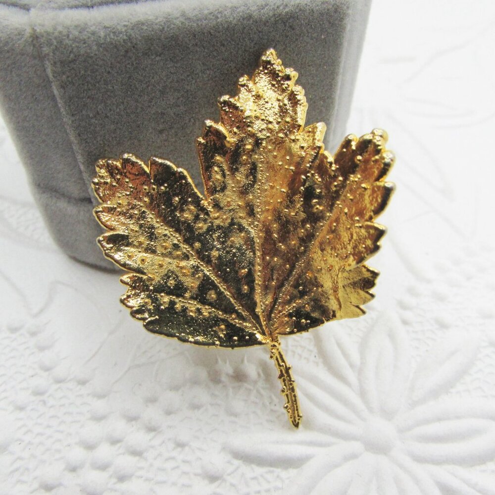 Vintage 24k Gold Dipped Real Maple Leaf Brooch- A… - image 2
